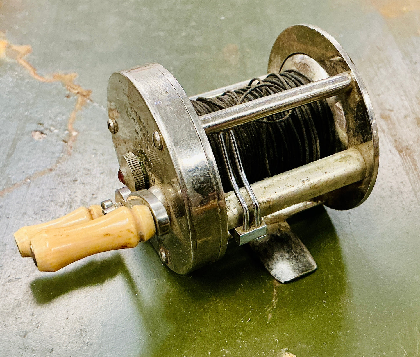 Vintage Shakespeare Level-Winding Fishing Reel