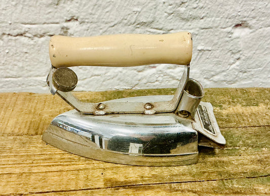 Vintage 50's Electric Iron