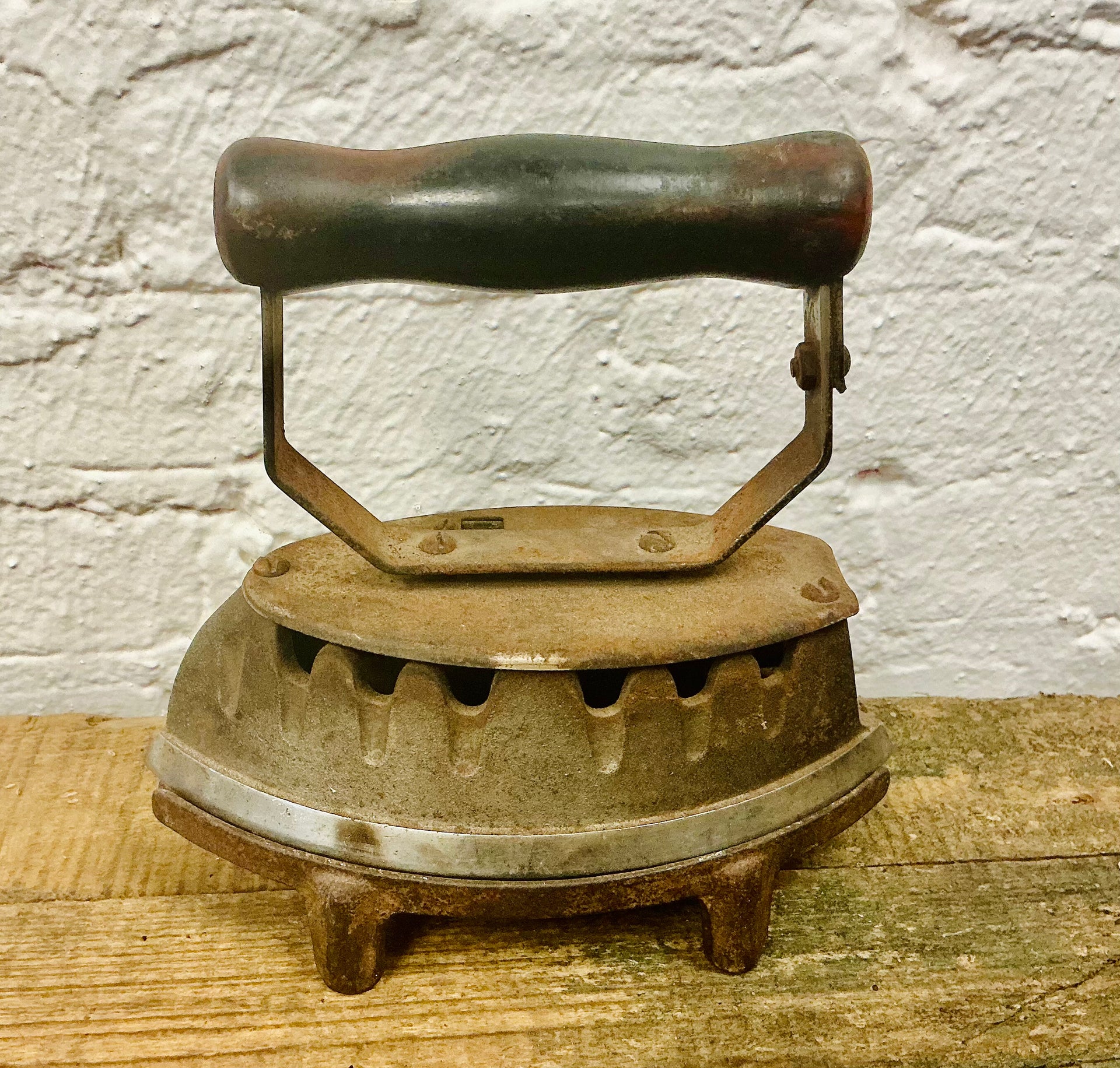 Antique Strause Cas Iron Co. Household Iron with Stand
