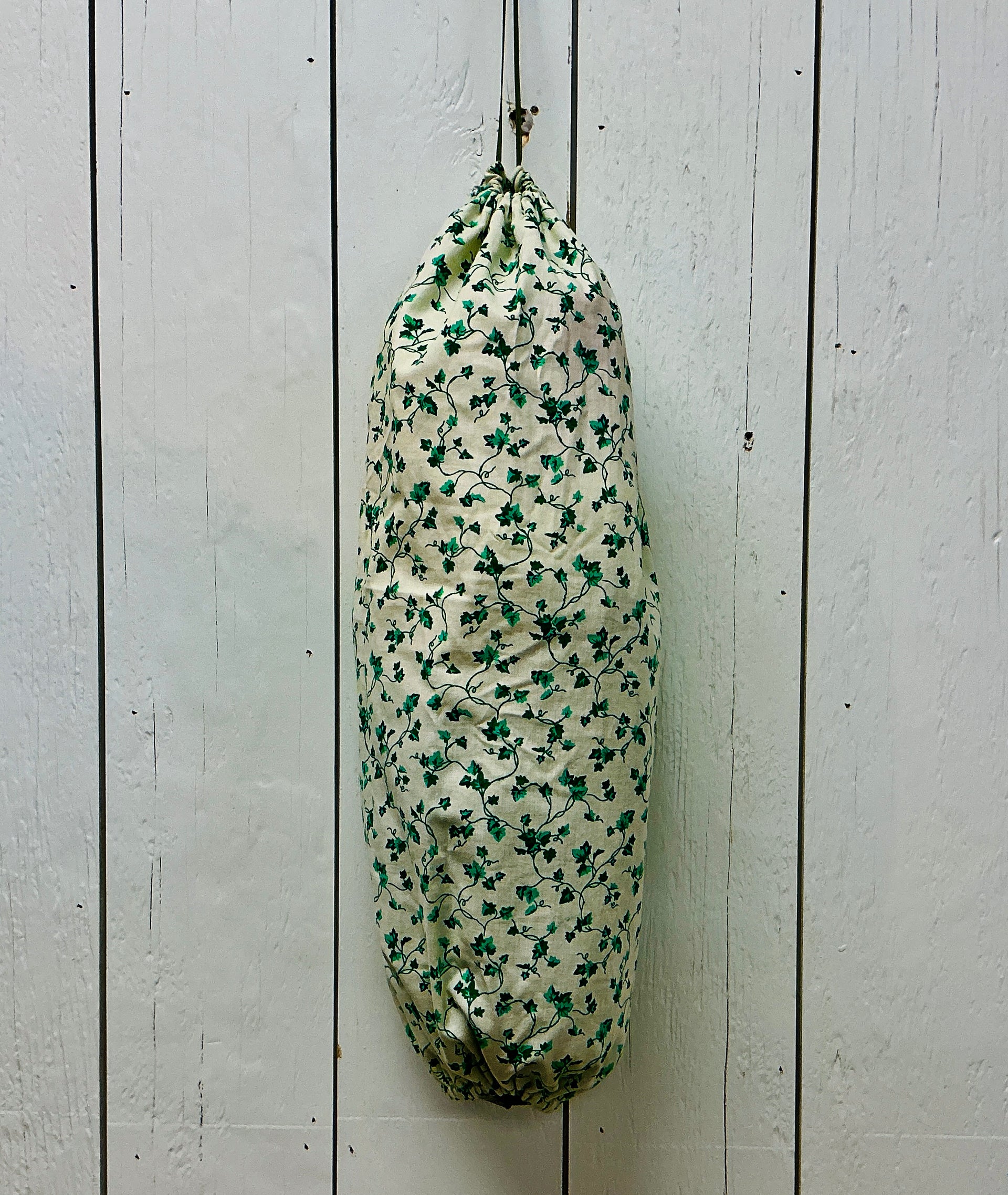 Ivy Print Plastic Bag Holders