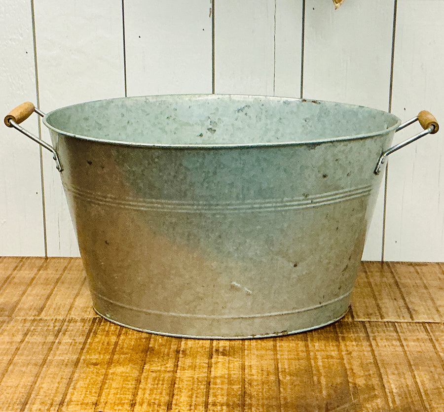 Galvanized Wash Tub with Wooden Handles