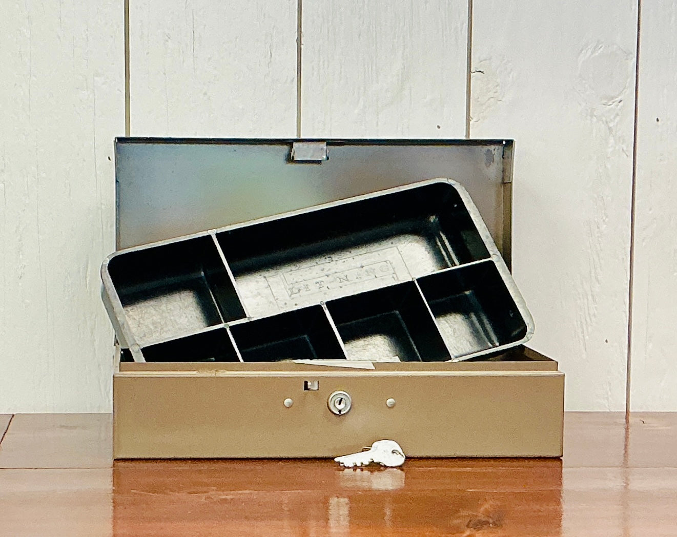 Vintage Lit-Ning Metal Cash Box