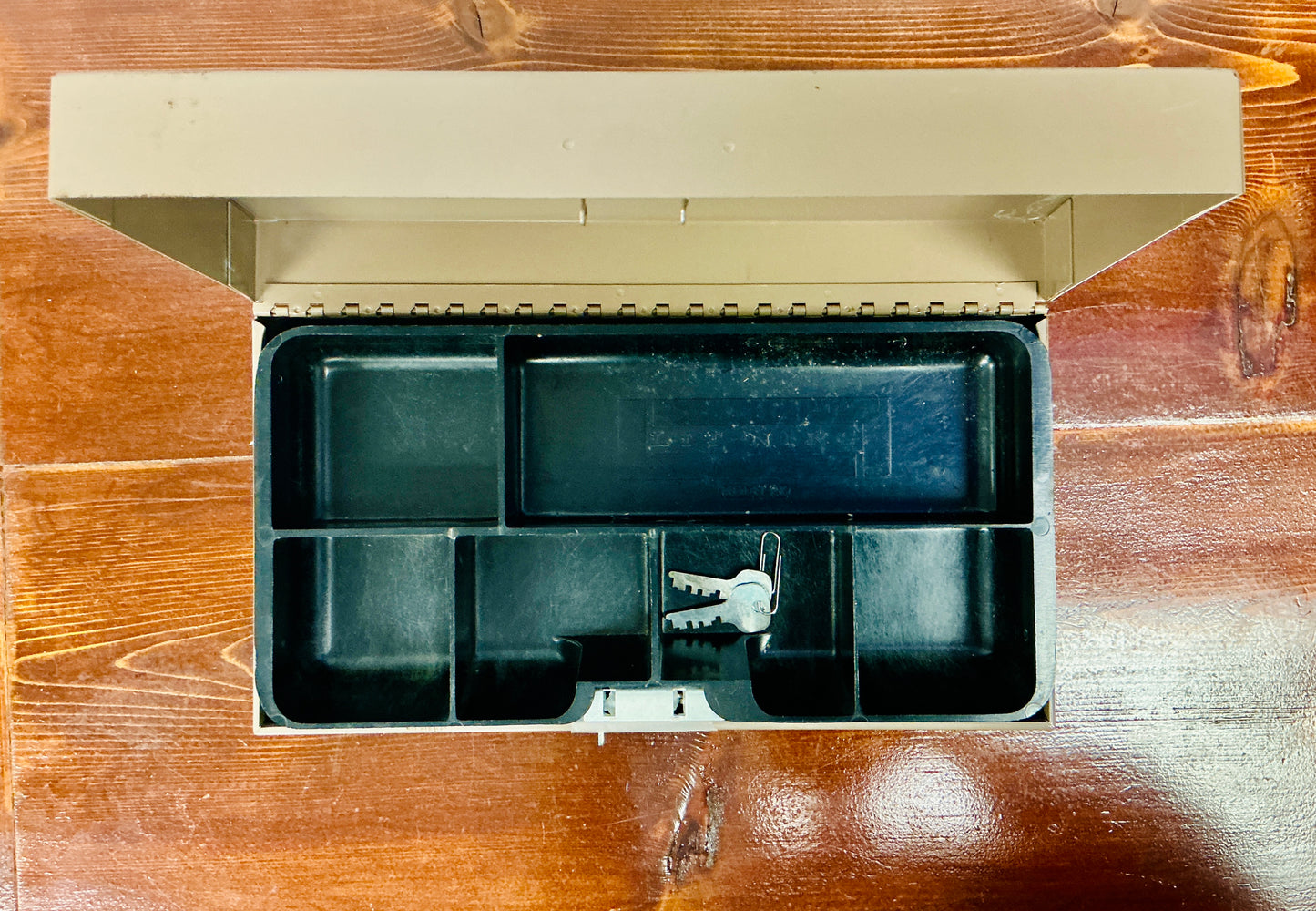 Vintage Lit-Ning Metal Cash Box