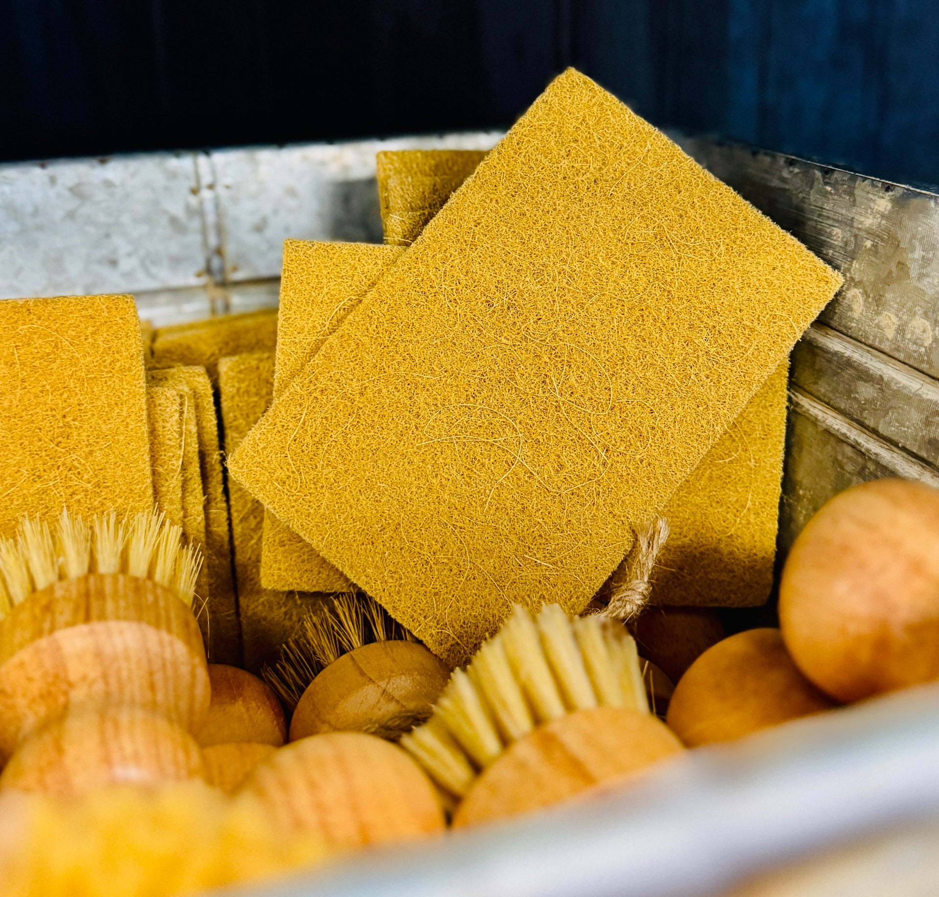 Biodegradable Natural Kitchen Sponge with Coconut Fiber Scrubber