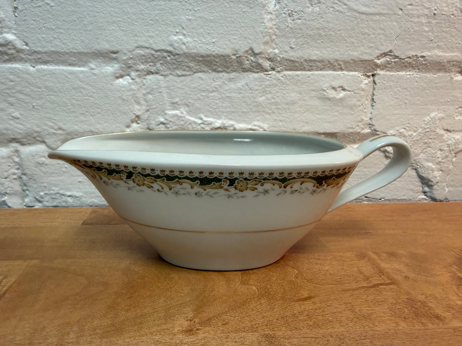 Signature Collection Queen Anne Pattern Gravy Boat