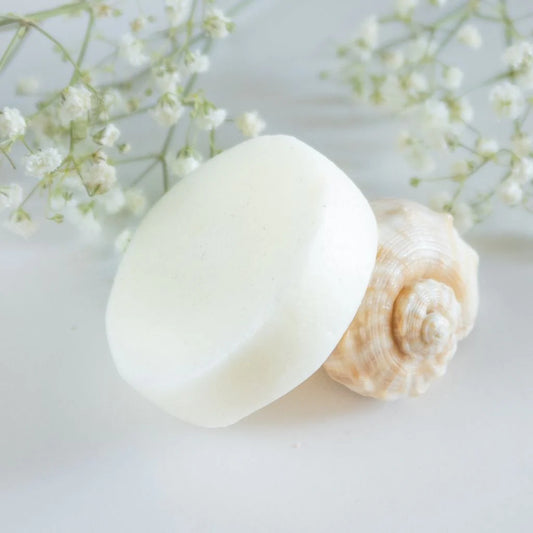 Peppermint Shine conditioner bar by Humby Organics, a vegan cooling conditioner bar for itchy scalps