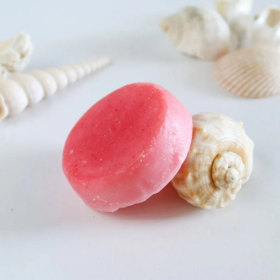 Pink Hibiscus conditioner bar by Humby Organics, a vegan plastic-free conditioner bar for oily hair