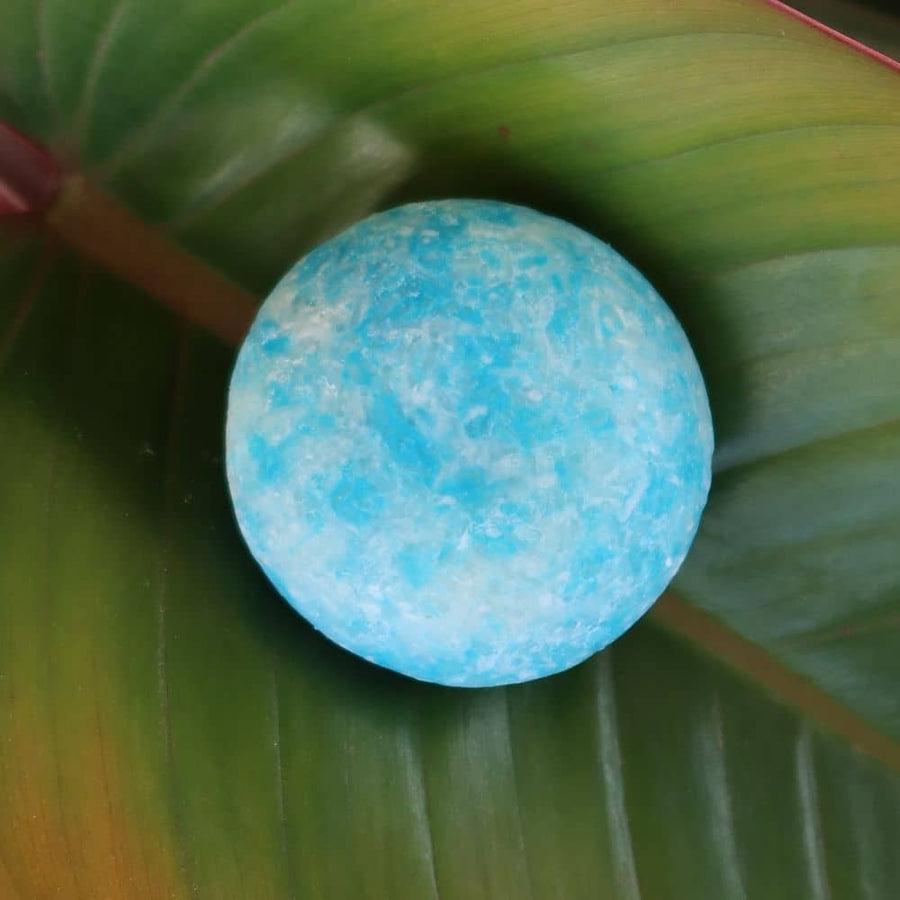 Tea Tree shampoo bar by Humby Organics, a vegan plastic-free shampoo bar for dandruff and itchy scalps