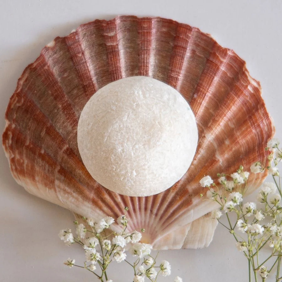 Unscented shampoo bar by Humby Organics, a vegan fragrance-free shampoo bar for sensitive scalps