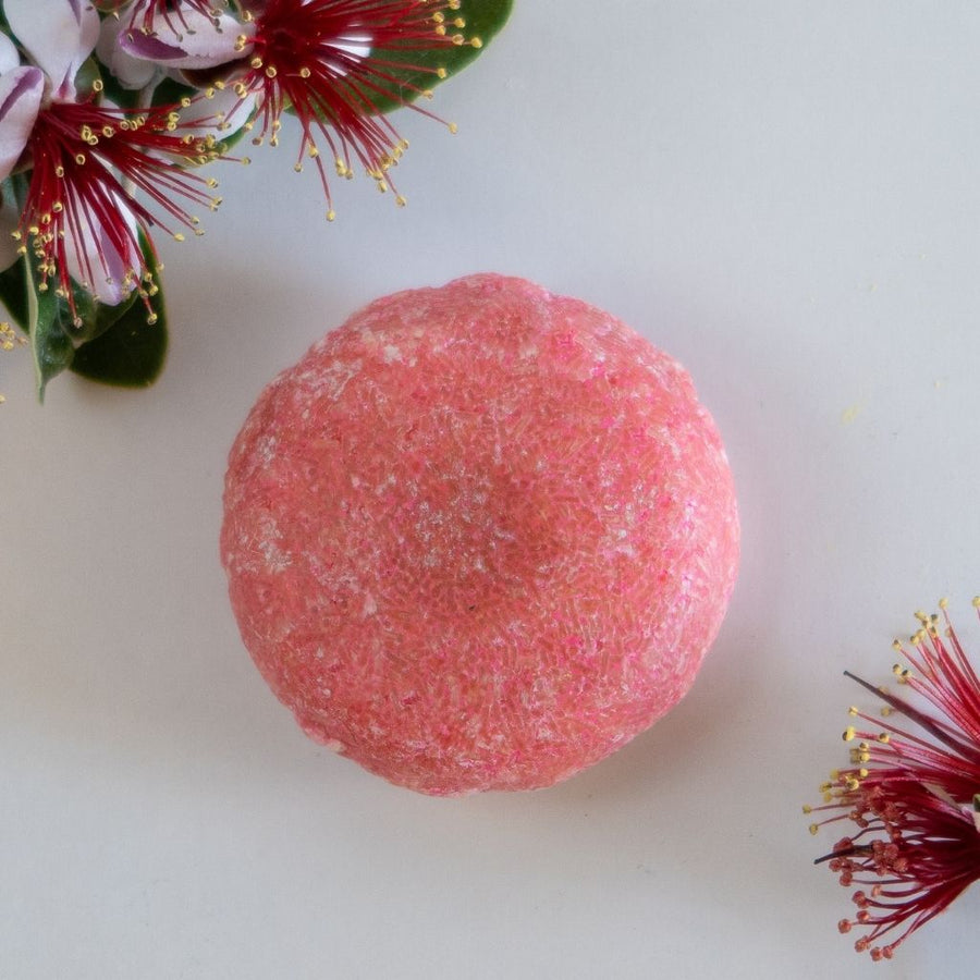 Vanilla Coconut shampoo bar by Humby Organics, a vegan plastic-free shampoo bar for dry hair
